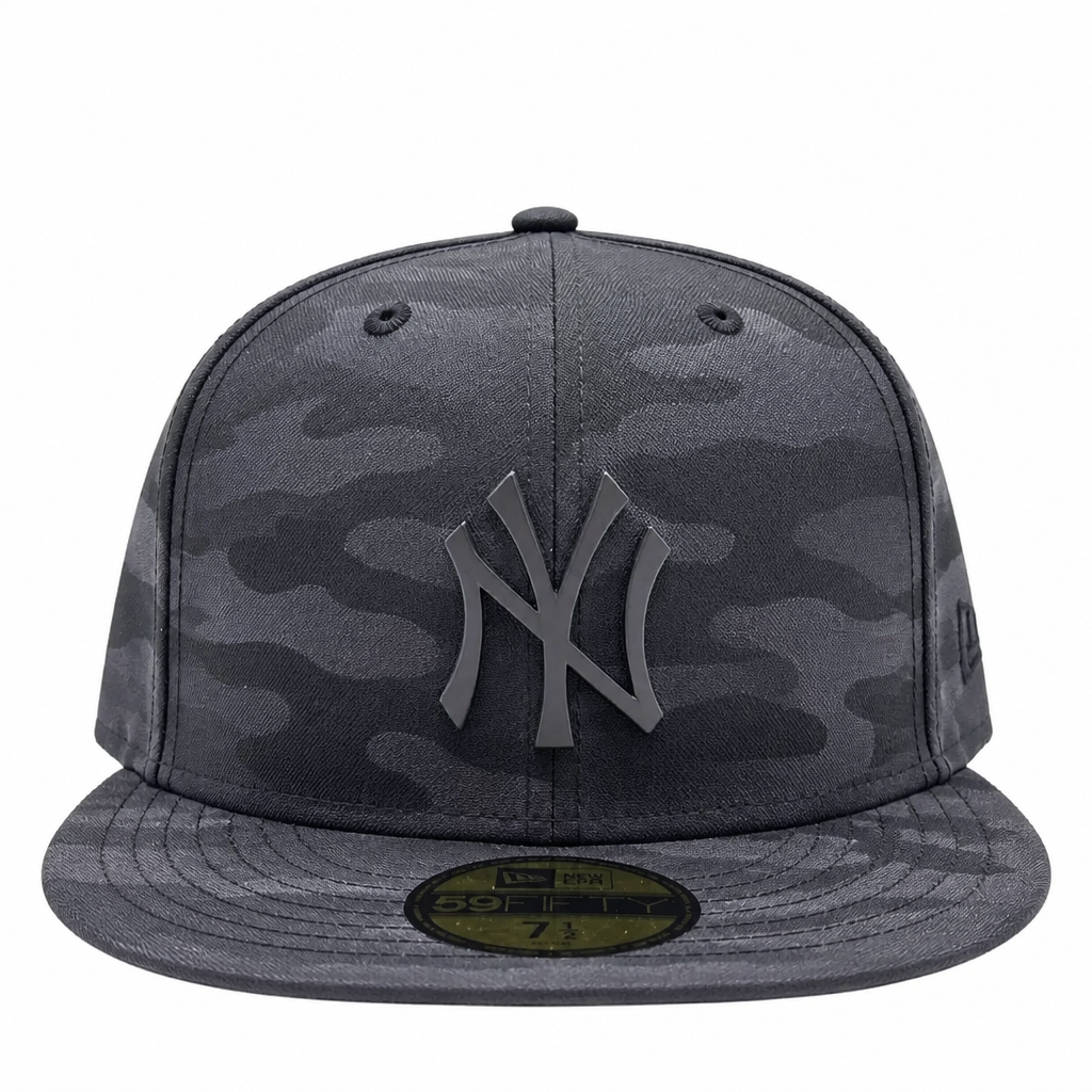NEW ERA 59FIFTY NEW YORK YANKEES BLACK CAMO METAL BADGE FITTED HAT