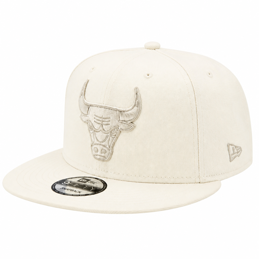NEW ERA 9FIFTY NEW ERA CHICAGO BULLS OFF-WHITE SNAPBACK HAT