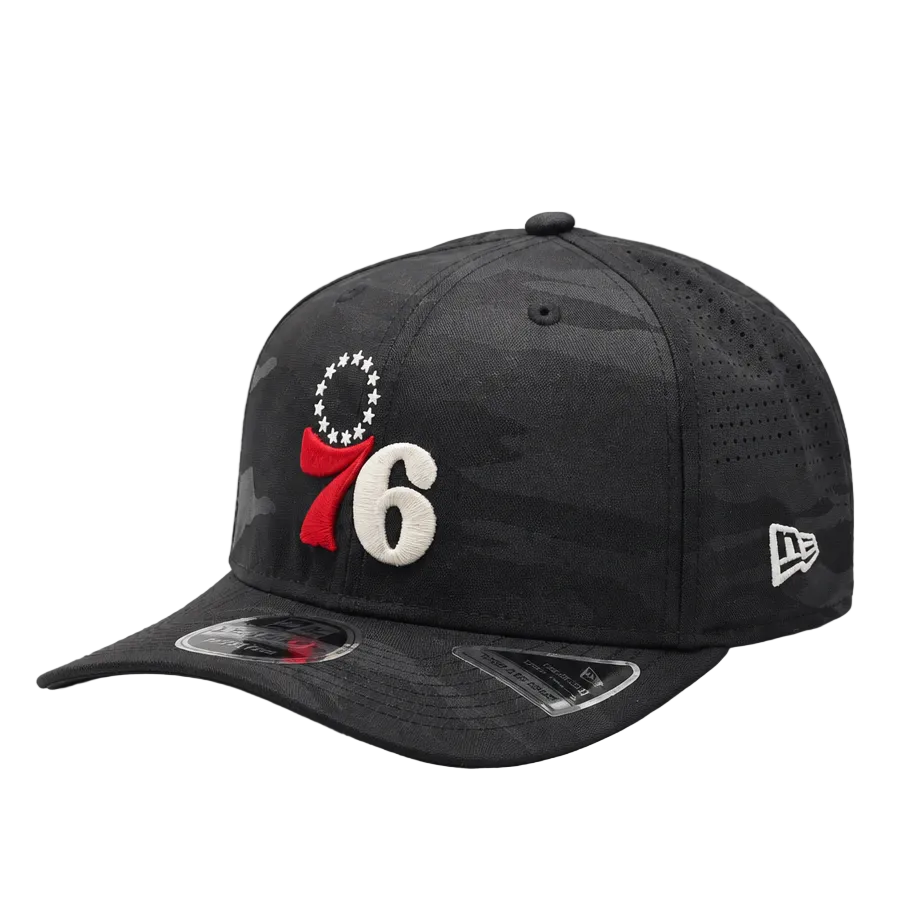 NEW ERA MEN'S 9SEVENTY STRETCH-SNAP NBA PHILADEPHIA 76ERS BLACK CAMO SNAPBACK HAT