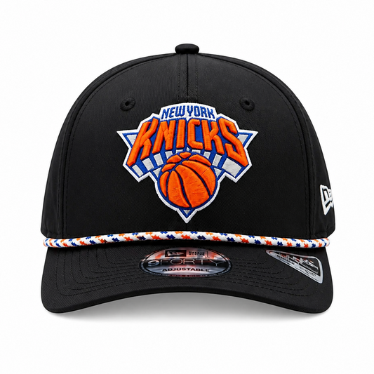 NEW ERA MEN'S 9FIFTY STRETCH-SNAP NBA NEW YORK KNICKS BLACK NETTED SNAPBACK HAT