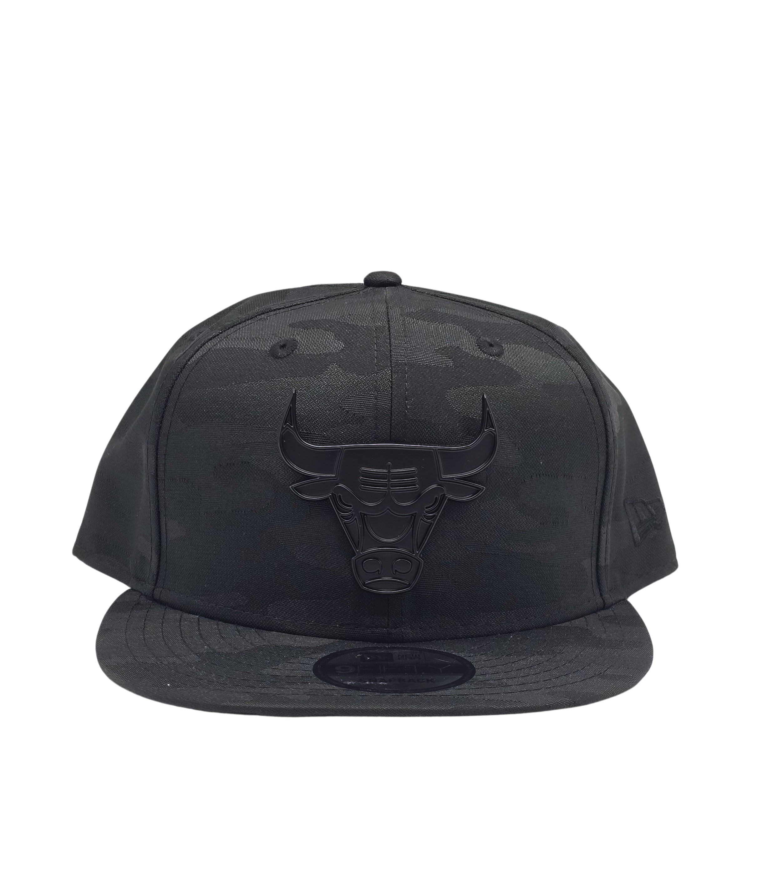 MEN'S 9FIFTY CHICAGO BULLS BLACK METAL BADGE CAMO SNAPBACK HAT