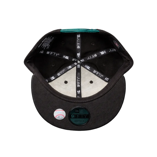 MEN'S TORONTO BLUEJAYS 950 BLACK AND OLIVE WITH RED LEAF SNAPBACK