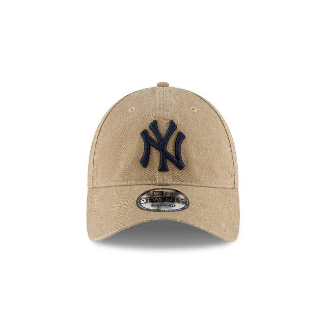 MEN'S NEW ERA MLB CORE CLASSIC 2 9TWENTY NEW YORK YANKEES KHAKI & BLACK STRAPBACK CAP