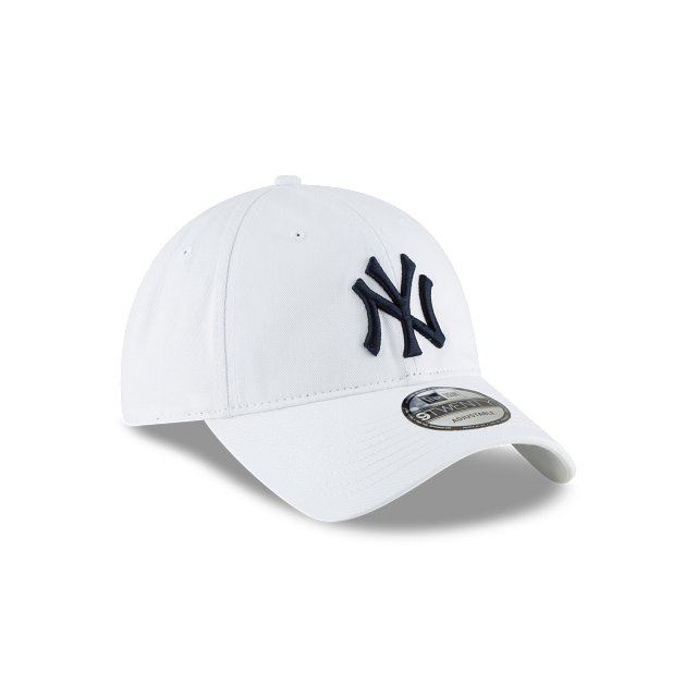 MEN'S NEW ERA MLB CORE CLASSIC 2 9TWENTY NEW YORK YANKEES WHITE & BLACK STRAPBACK CAP