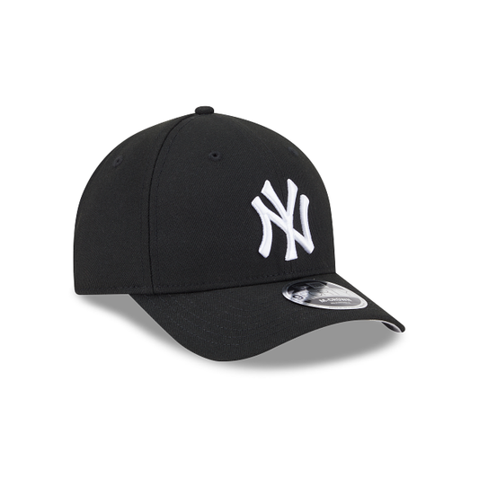 MEN'S NEW ERA MLB TEAM 9FORTY M-CROWN NEW YORK YANKEES BLACK & WHITE SNAPBACK HAT