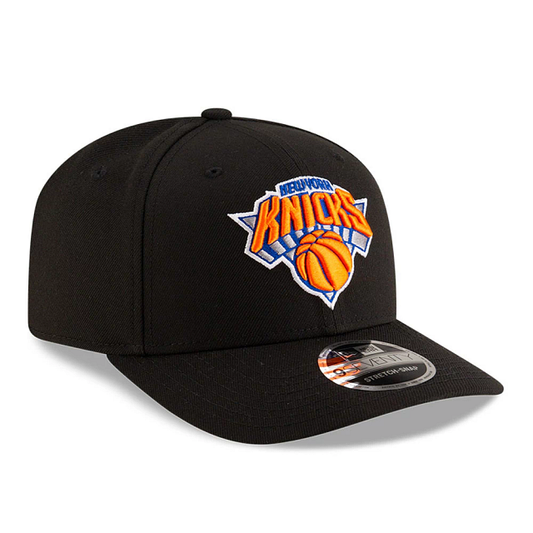 MEN'S NEW ERA NBA NEW YORK KNICKS 9SEVENTY STRETCH-SNAP BLACK SNAPBACK HAT
