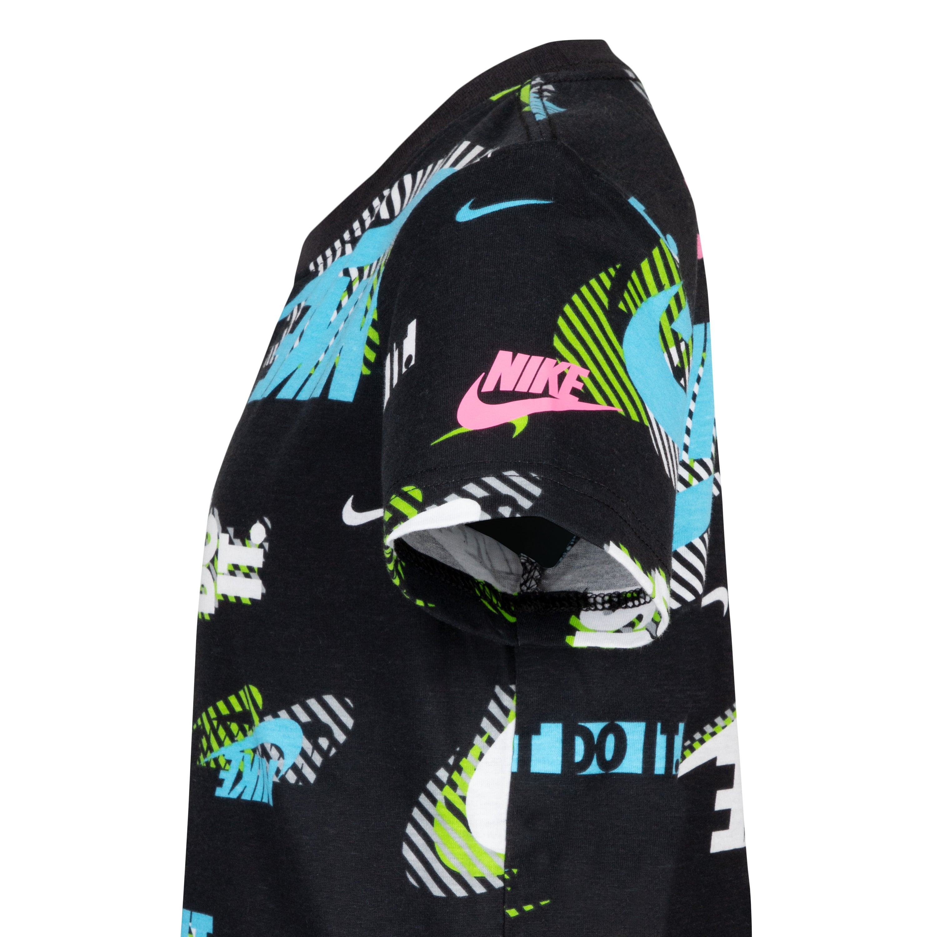 NIKE KIDS ACTIVE ALL OVER PRINT T-SHIRT (BLACK SIZE 4-7Y)
