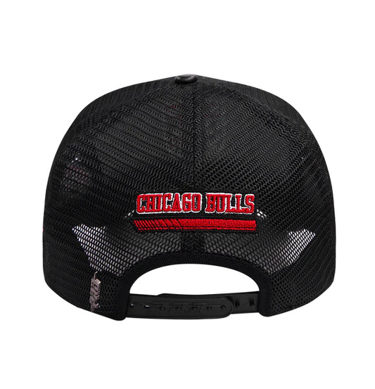 PRO STANDARD NBA CHICAGO BULLS BLACK TRUCKER SNAPBACK CAP