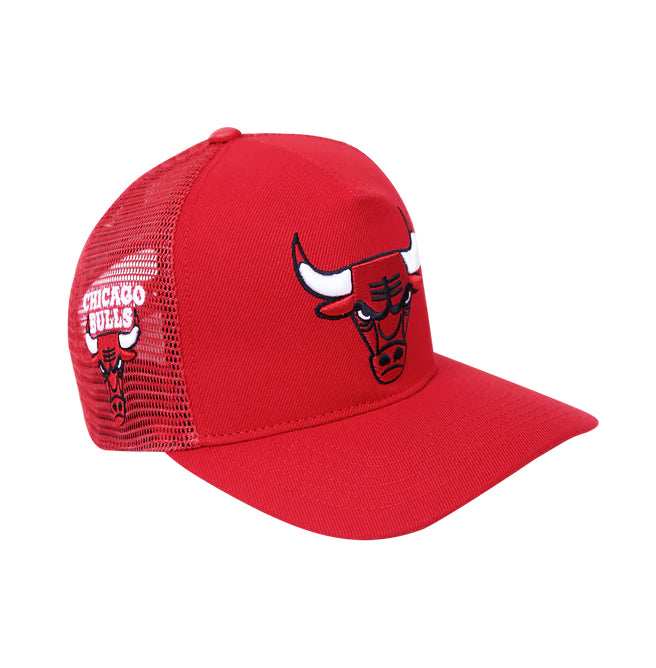 PRO STANDARD NBA CHICAGO BULLS RED TRUCKER SNAPBACK CAP