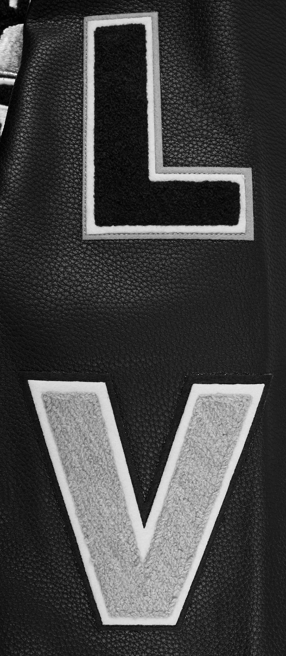 PRO STANDARD MEN'S NFL LAS VEGAS RAIDERS SCRIPT TAIL RIB WOOL BLACK/GREY VARSITY JACKET