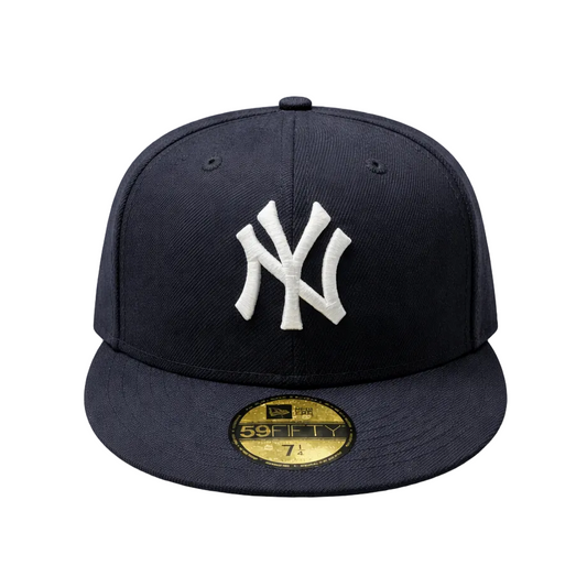 59FIFTY NEW ERA MEN'S MLB NEW YORK YANKEES WHITE ON NAVY FITTED HAT