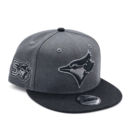 MEN'S NEW ERA MLB GRAPHITE & BLACK TORONTO BLUE JAYS 50TH SEASON PATCH 9FIFTY SNAPBACK HAT
