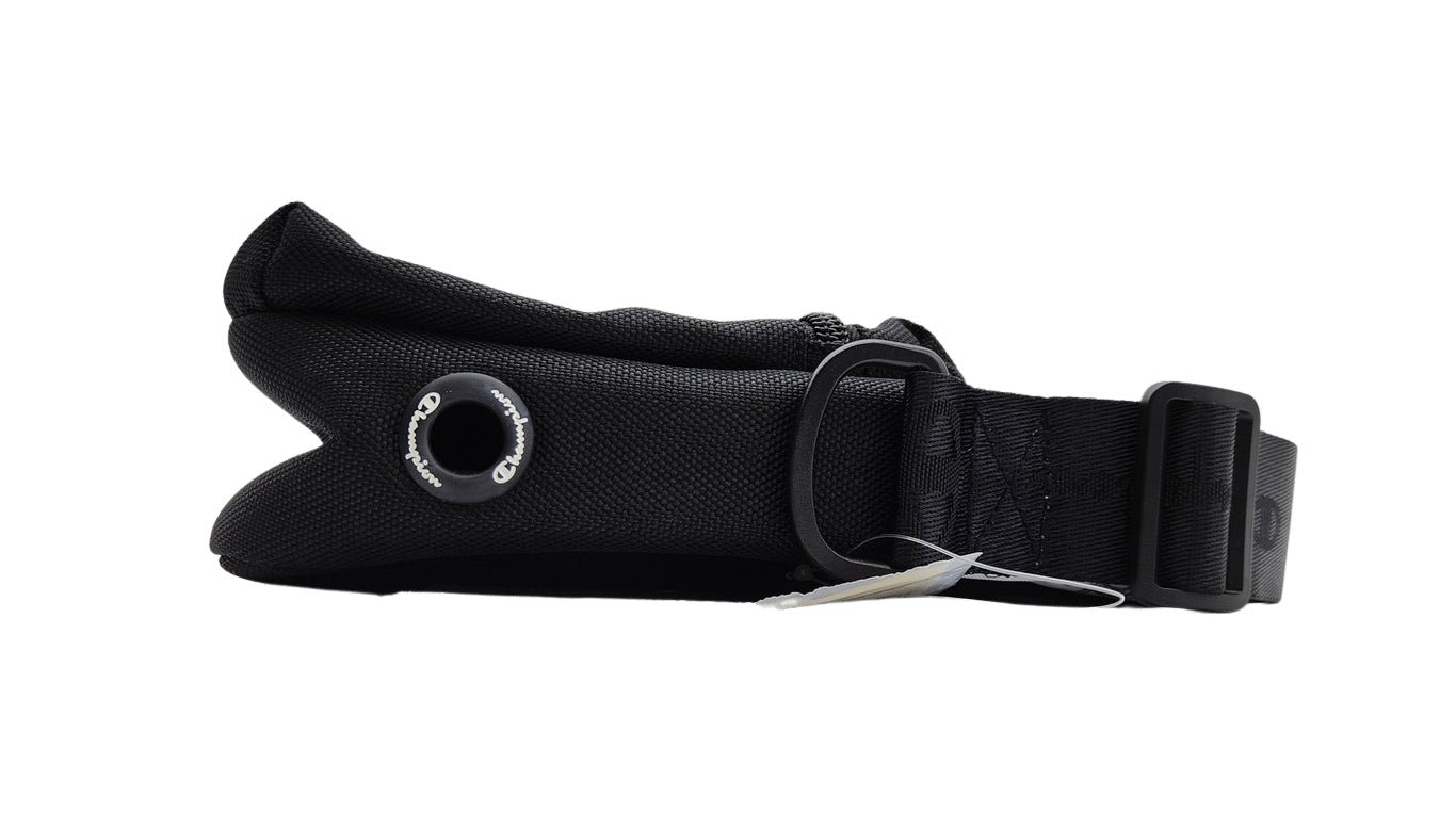 CHAMPION SUPERSIZE CROSSBODY BAG (BLACK/WHITE)