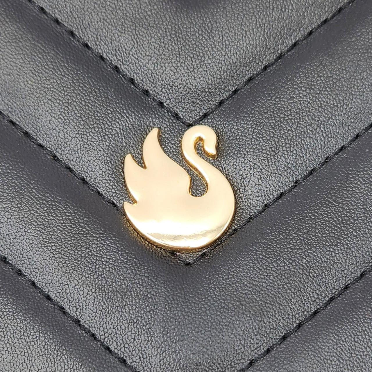 GLORIA VANDERBILT WOMEN'S BLACK FANCY HAND BAG